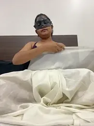 TeluguIshu_teen20 webcam stripchat model stream image