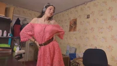 RoxannAbes webcam model stream image