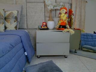 Valery Monnroy webcam model stream image