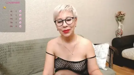 HotEva47 webcam model stream image