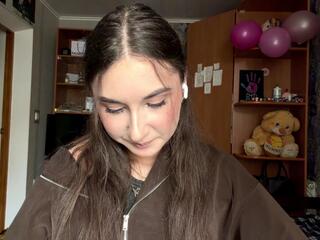 Shu Broscious webcam model stream image