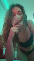 FittyFeet webcam model stream image