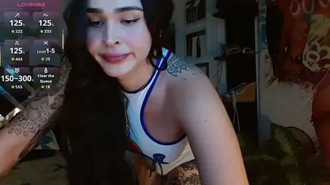 SarithaBunny webcam model stream image