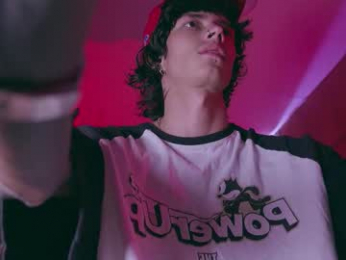 olliver___y webcam model stream image