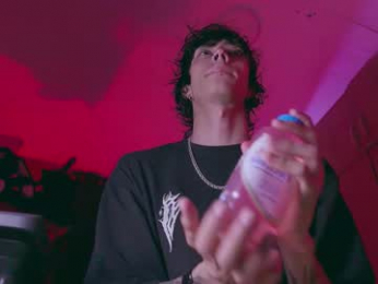 olliver___y webcam model stream image