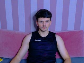 Leon Angelov webcam model stream image