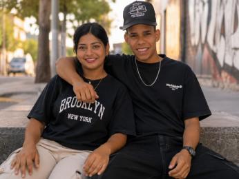 EvaAndBruno webcam model stream image