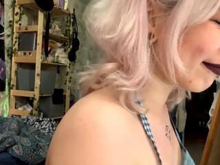 Amie Marchionni webcam model stream image