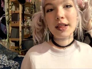 Amie Marchionni webcam model stream image