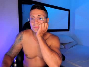 maxi_mux1 webcam model stream image