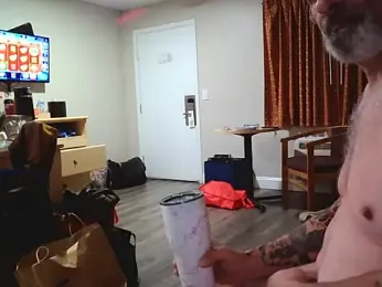 Victoria121565 webcam model stream image