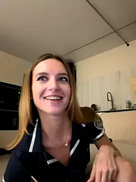 -AngelAri- webcam model stream image