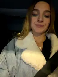 -AngelAri- webcam stripchat model stream image