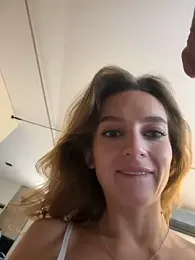 -AngelAri- webcam model stream image