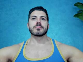 Cutler Q webcam model stream image