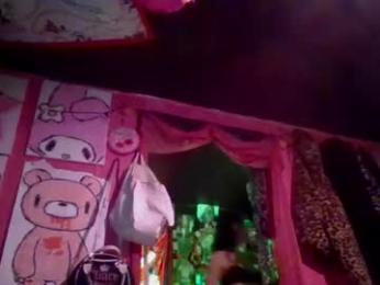 twizzytoxic22 webcam model stream image