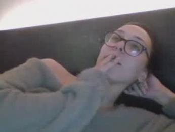 twizzytoxic22 webcam model stream image