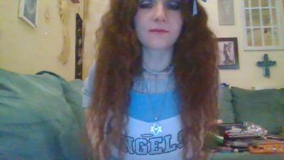 QueenCrimson webcam model stream image