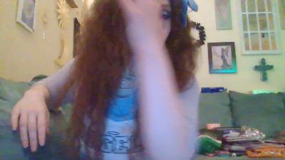 QueenCrimson webcam model stream image