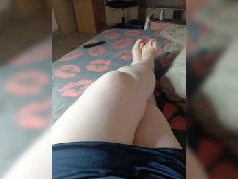Elizabethh webcam model stream image