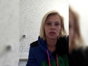JulieSilver webcam model stream image