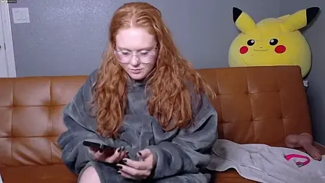 Scarlettredff webcam model stream image