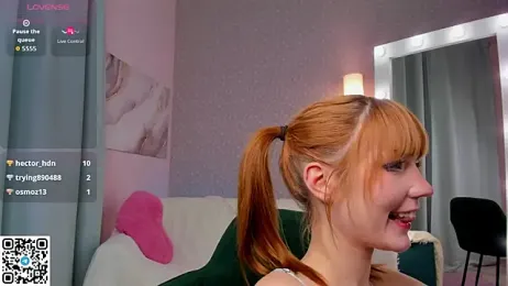 Linablueeyed webcam model stream image