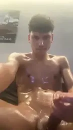 TyroneeDE webcam stripchat model stream image