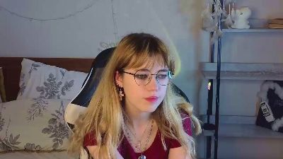 ElishaKebort webcam model stream image