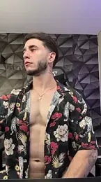 Latino_stud4u webcam model stream image