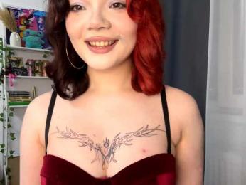 PhiaMoon webcam model stream image