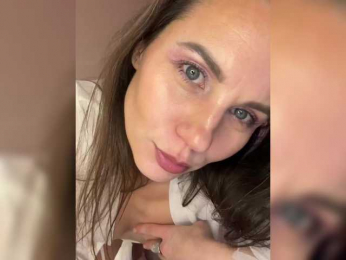 Girlaa webcam bongacams model stream image