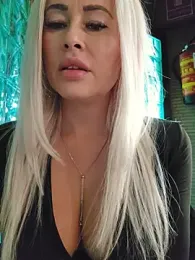 MILFBARBY webcam model stream image