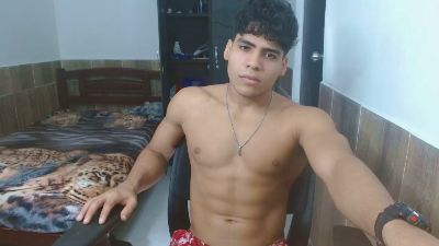 TylerGolt823 webcam model stream image