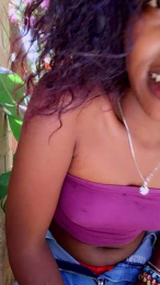 MaevaFrenchy webcam model stream image