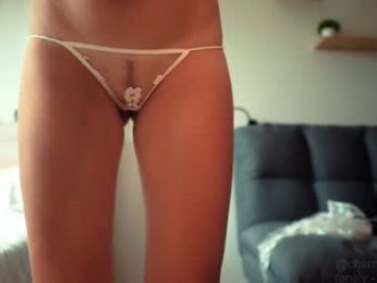 charming_angel_ webcam model stream image