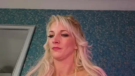 SereneXX webcam model stream image