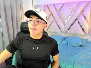 Sayron Velez webcam model stream image