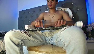 Charlir_cock_ webcam model stream image