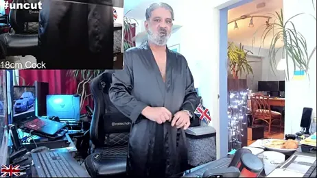 OnlineBossUK webcam model stream image