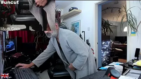 OnlineBossUK webcam model stream image