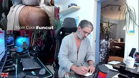 OnlineBossUK webcam model stream image