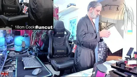 OnlineBossUK webcam model stream image