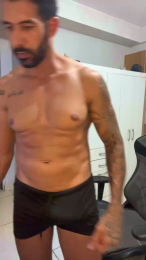 Saradoalto23 webcam model stream image