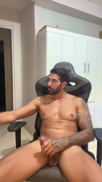 Saradoalto23 webcam model stream image