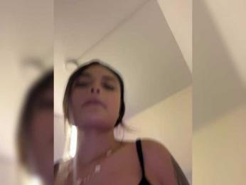 TessaBlossom webcam model stream image