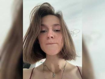 EllieTonee webcam bongacams model stream image