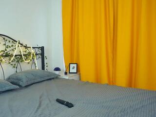 Edita Acreman webcam model stream image