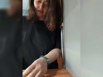 Brigittaa webcam model stream image