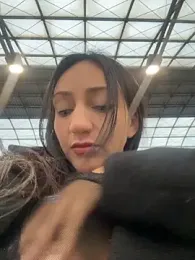 Ninabigtitied webcam model stream image